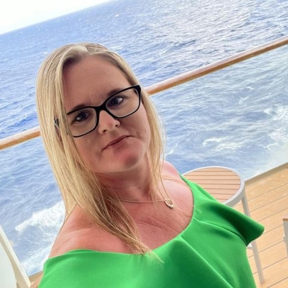 Meet your Posher, Jennifer - Picture 1 of 1